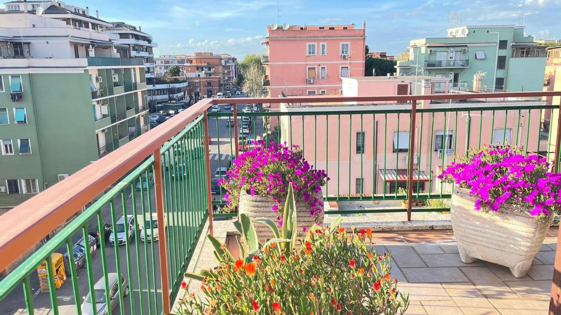 Ferienwohnung Panoramic And Bright Penthouse Is Waiting For You Rom Exterior foto